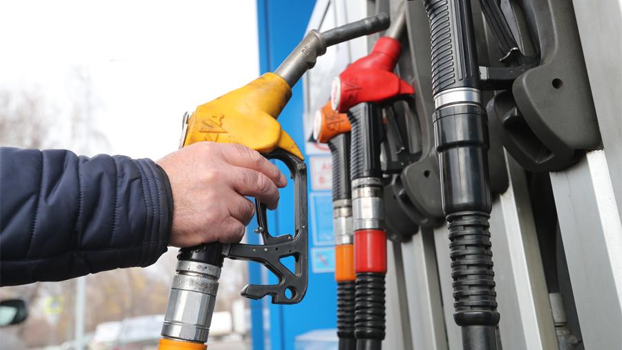 Новак рассказал о возможности снижения цен на топливо 