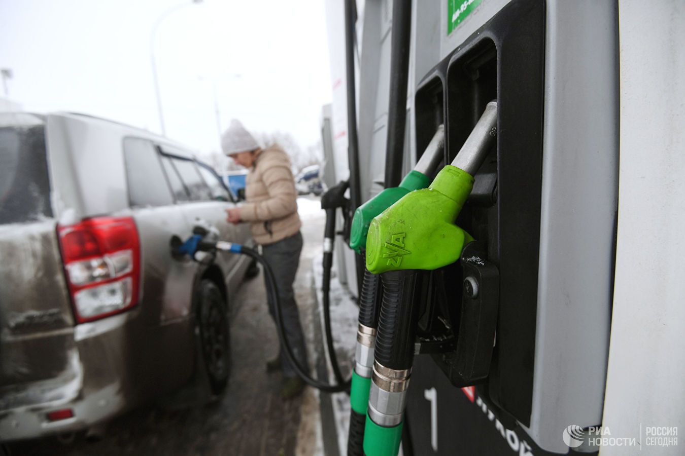 Законопроект о стабилизации цен на топливо внесли в Госдуму