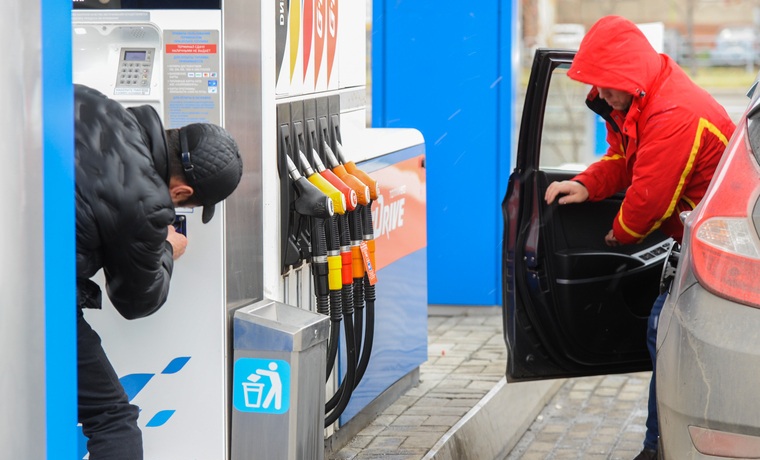 Нефтяники не подписали соглашение с правительством о заморозке цен на топливо